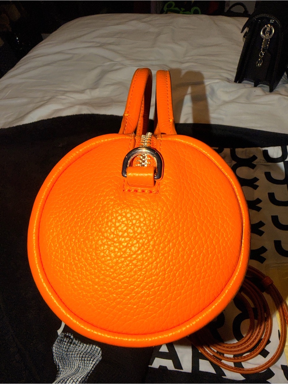 Marc Jacobs The Duffle Small Leather Crossbody Bag in Bright Orange - Picture 5 of 11